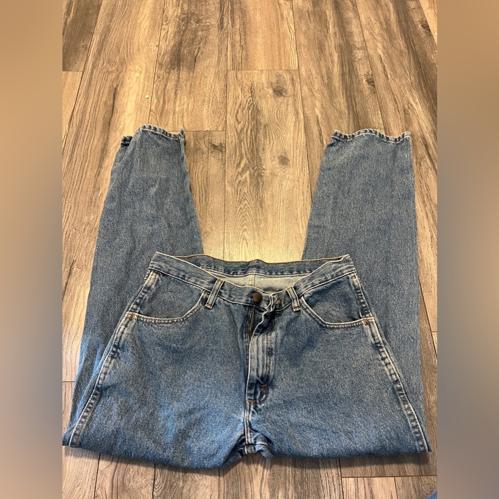 🌱🦢4 FOR $15!🦢🌱 Classic Blue Denim Jeans - Picture 2 of 2